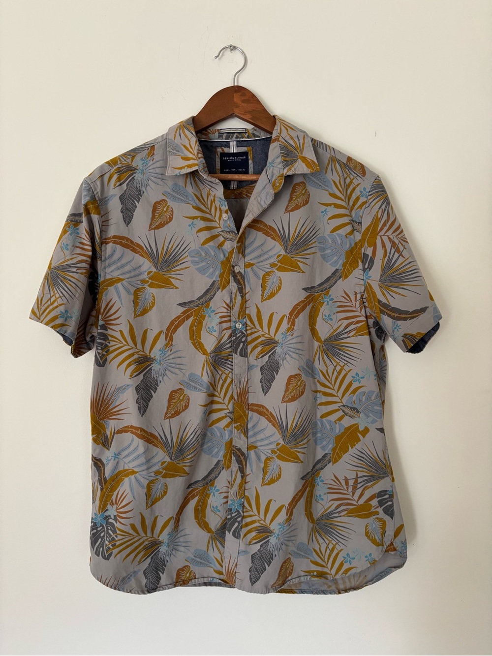 Denim & Flower Ricky Singh Tropical Button Up Shirt Large